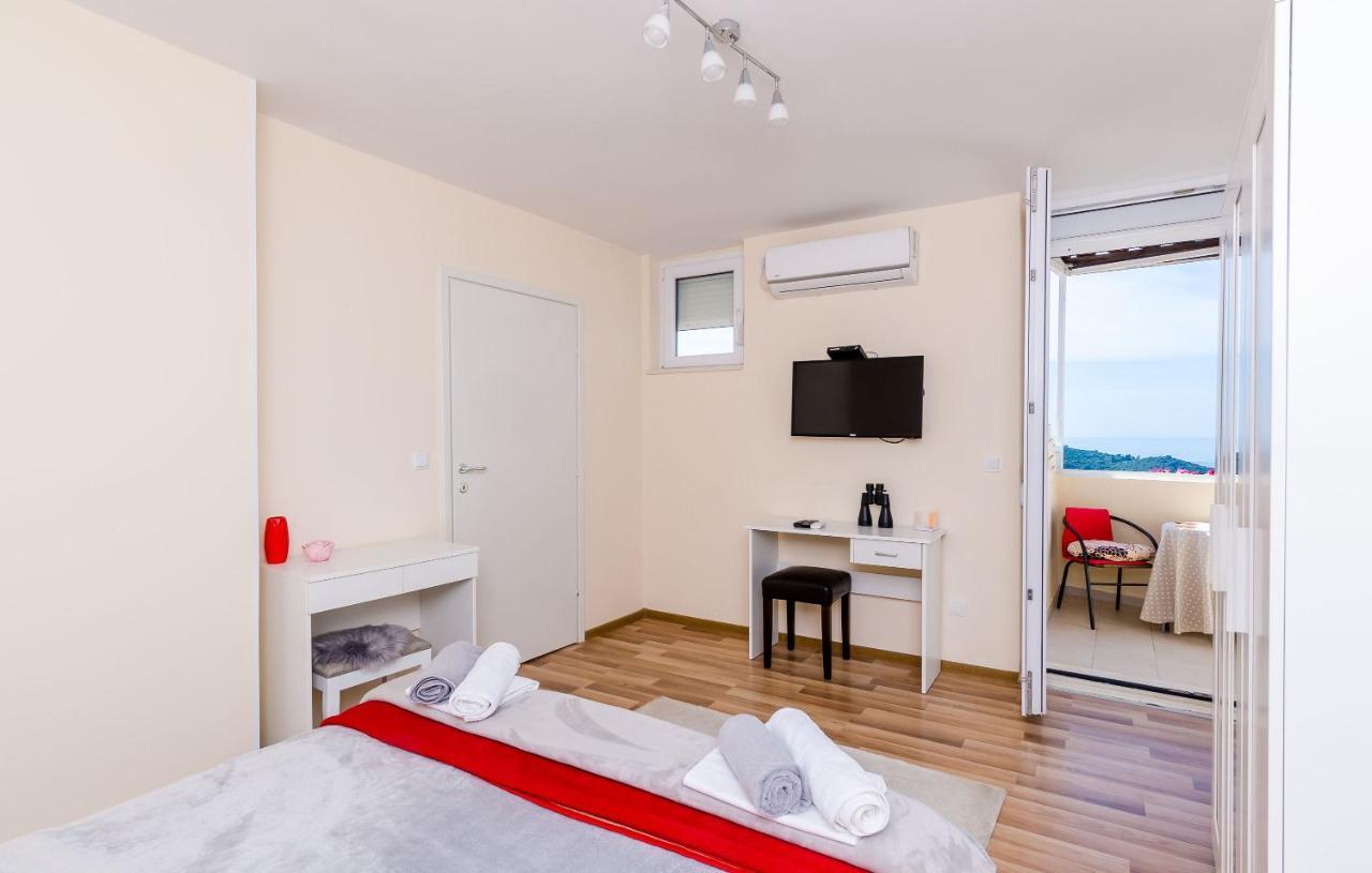Vedrana Apartment *