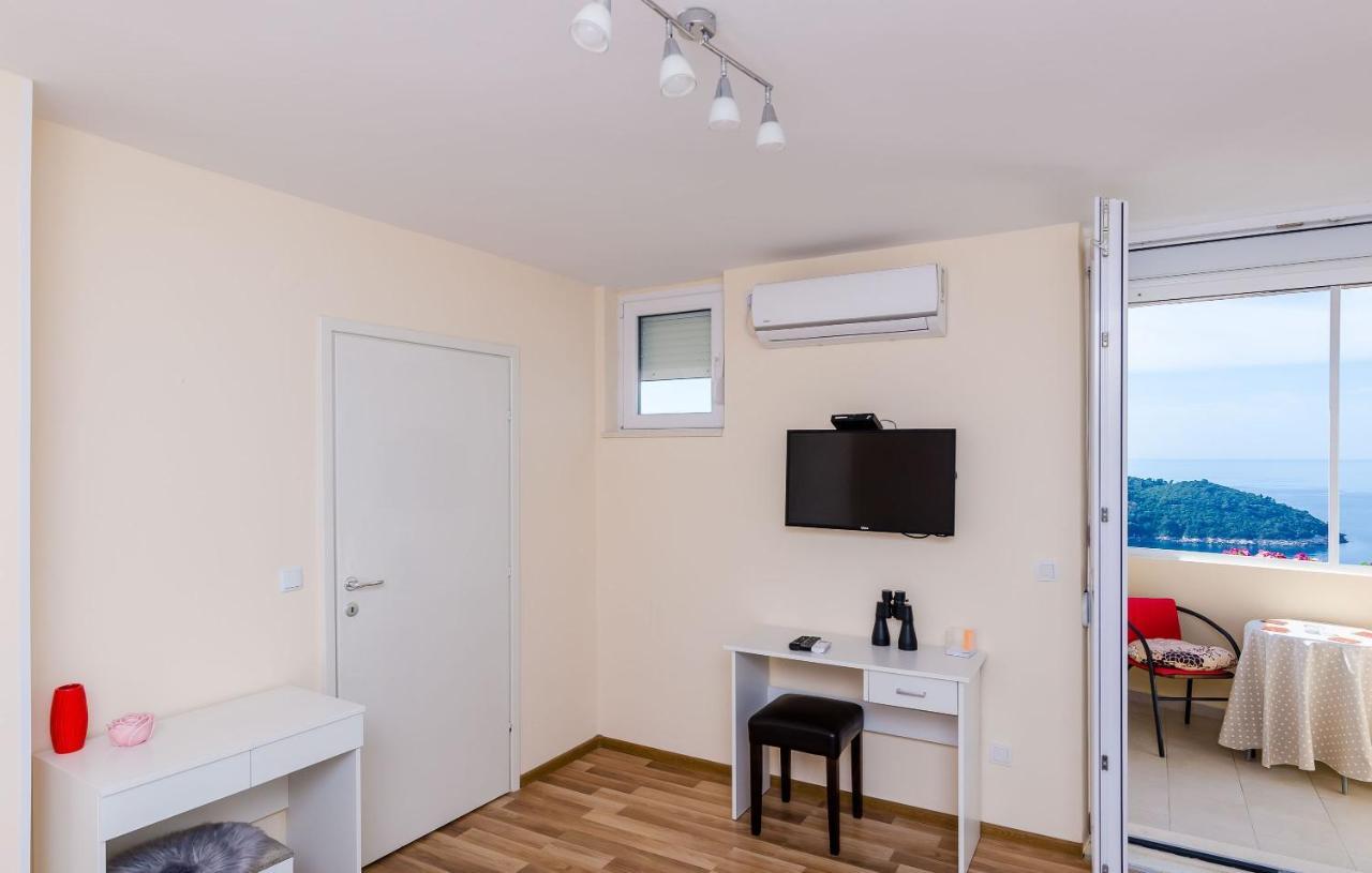Vedrana Apartment *